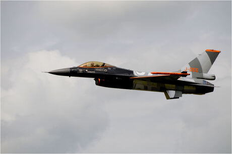 F 16 demo Klu