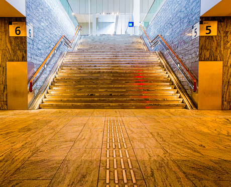 Trappen op station Breda 