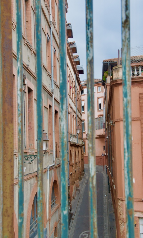 Verborgen steegje in Toulouse