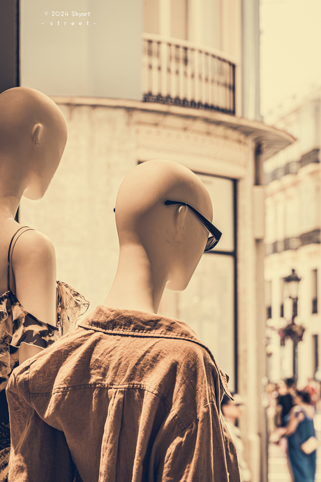 Mannequins view