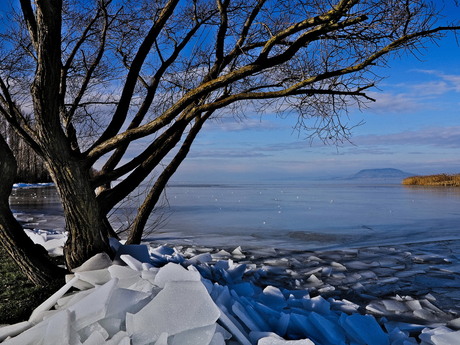 ijs op het balaton