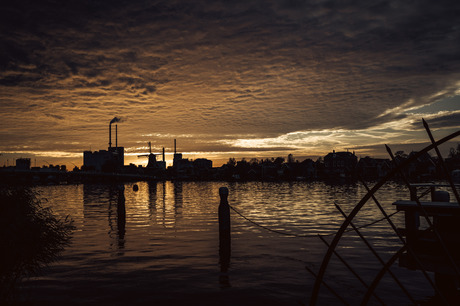 Oude industrie naast nieuwe