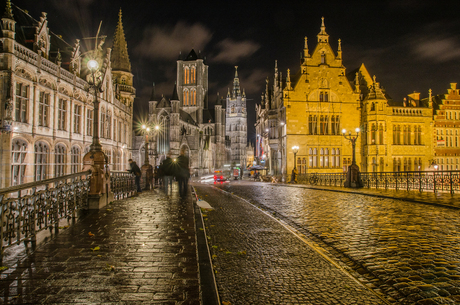 Gent at night