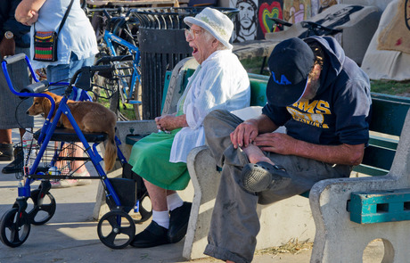 Op een bankje in Venice Beach