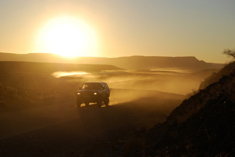 Toyota Hilux om 05.30am