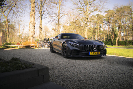 Mercedes-Benz AMG GTR