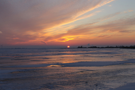 Zonsondergang bij Marken