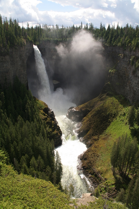 Helmcken Falls