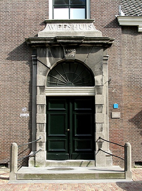 OUDE WEESHUIS IN SCHIEDAM