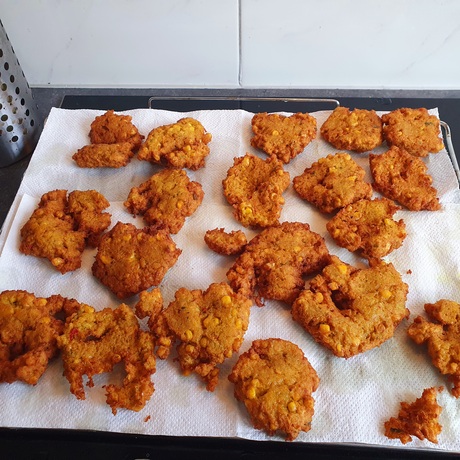 Frikadel Djagoeng, maiskoekjes