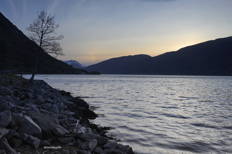Zon`s ondergang  Isfjord 