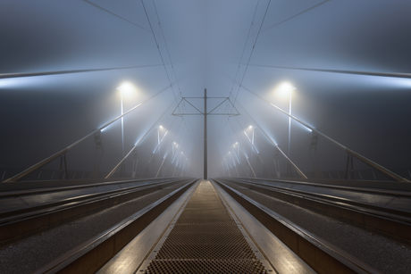 Erasmusbrug in de mist