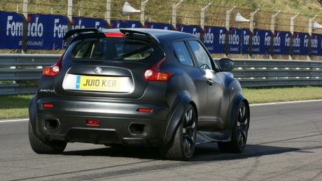 NISSAN JUKE-R