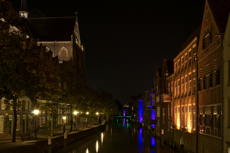 Twee kanten in Dordrecht bij nacht.