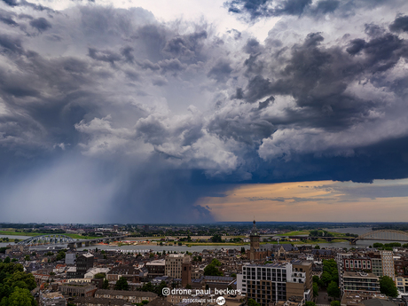 Supercel boven Nijmegen