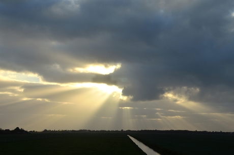 zonsopkomst boven de polders