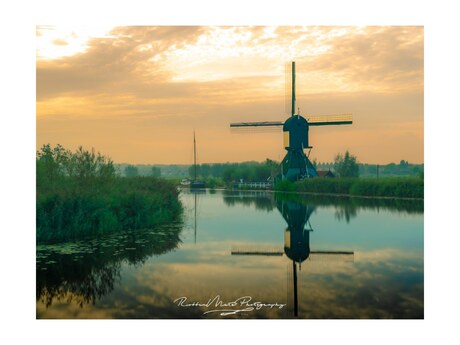 Zonsopkomst Kinderdijk 