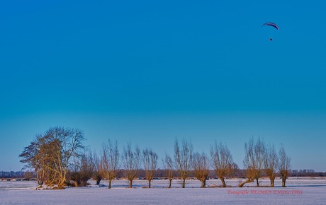 Winter 2021 Parasailer zoekt het het hogerop.