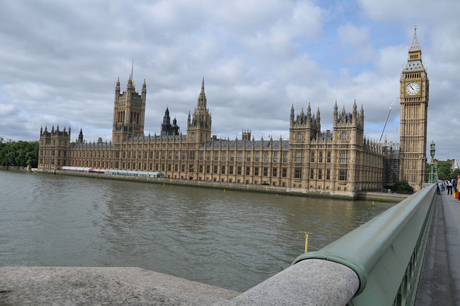 big ben + houses of parlement