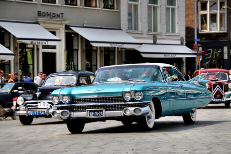CADILLAC COUPE DE VILLE
