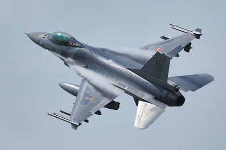 F16 vapour