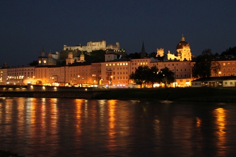 Burg Hoch Salzburg bei abend 1
