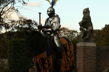 Ridder bij kasteel Heeswijk