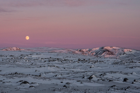 Winters 'maanlandschap' op IJsland