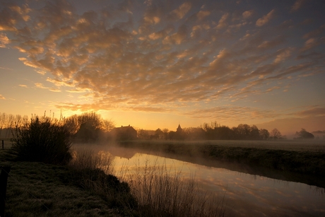 Zonsopkomst boven de Dommel