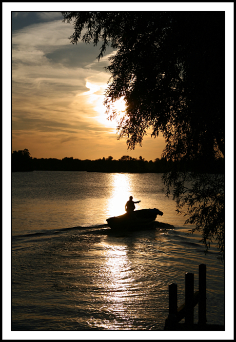 Zonsondergang bij de Reeuwijkse Plassen