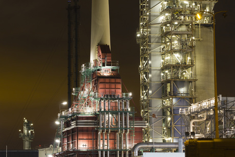 Oil-refinery plant