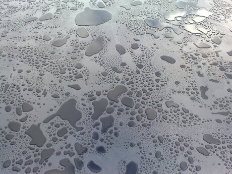 Condenswater op mastiekdak