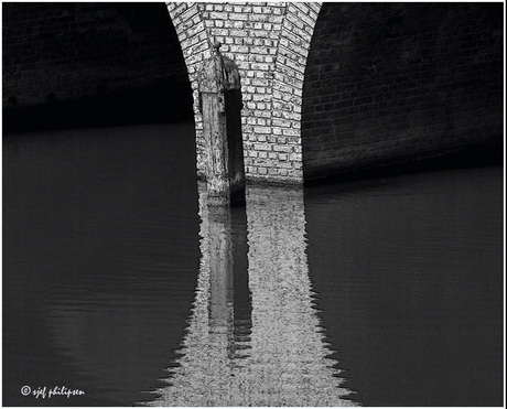 Still waters in black and white