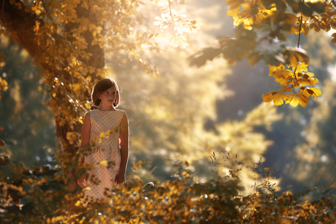 Ruby - - - foto door maaiway op 24-09-2018 - deze foto bevat: donker, licht, herfst, portret, model, tegenlicht, daglicht, kind, kinderen, meisje, lief, beauty, blond, reisfotografie
