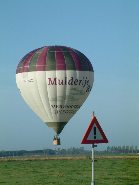 Pas op!! Laagvlieger!