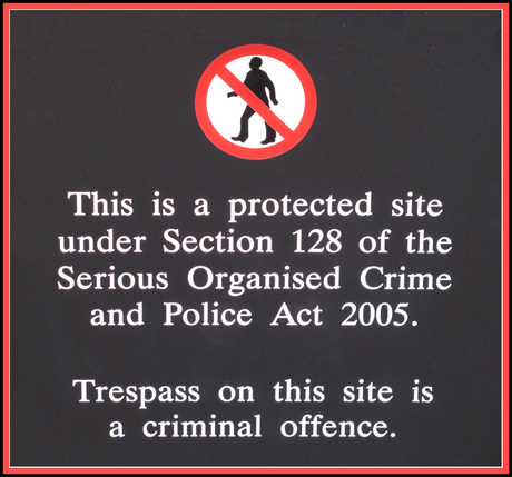 Buckingham Palace, no trespass