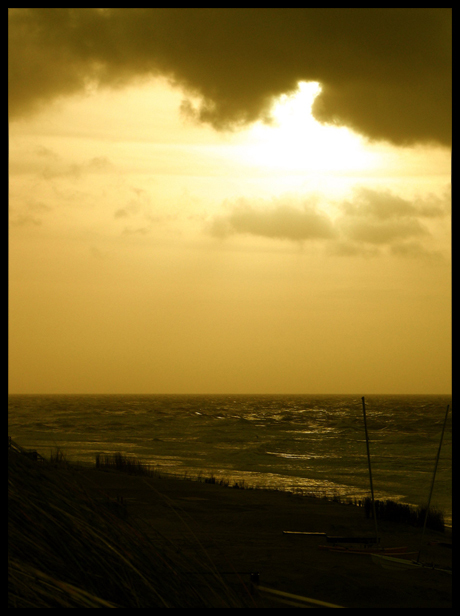 Noordzee in de avondlucht