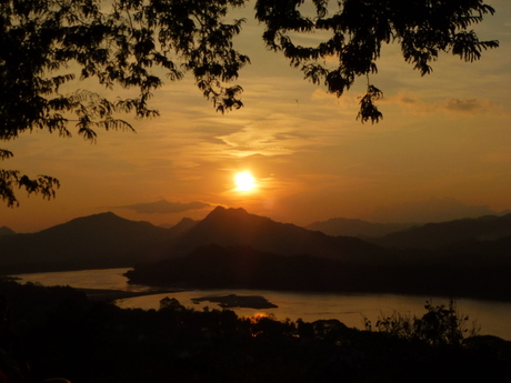Zonsondergang in Laos