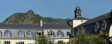 Zicht over het Kapuzinerkloster op het Pinnerkreuz.