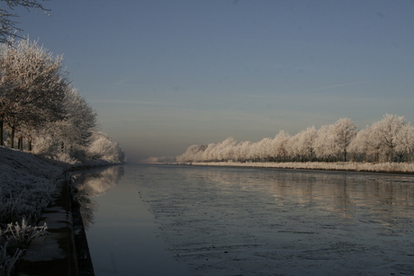 Winter op het kanaal Dongen