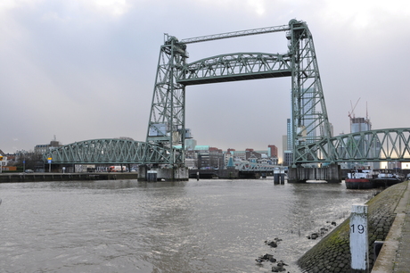 oude spoorbrug Rotterdam