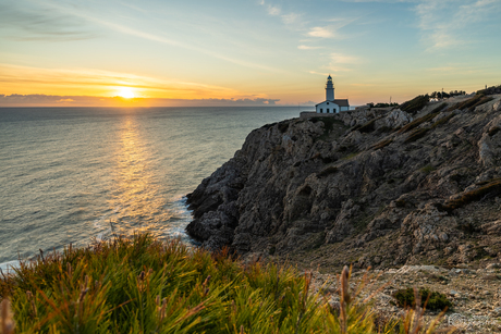 Zonsopkomst bij Faro Capdepera