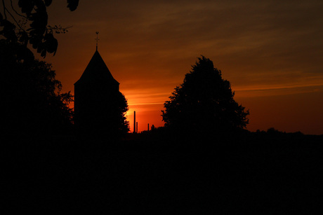 De Peperbus werd een silhouet. 