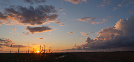 Zonsondergang Valthermond 