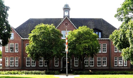 P1230455   Isabella Kazerne   Hoofdgebouw    foto 19 sept 2023  