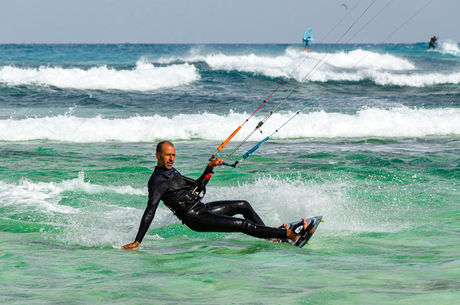 Kitesurfer