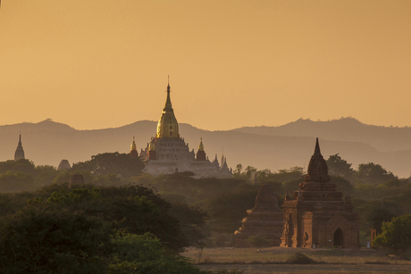 Zonsondergang in Bagan