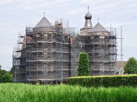 Kasteel Croy in de steigers