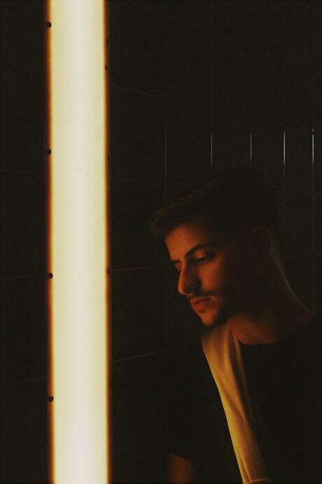 Portret bij lichtbron