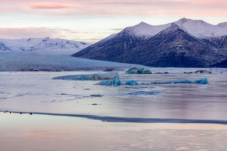 Gletsjermeer in pastel
